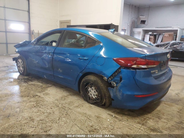 KMHD74LFXHU381604 Hyundai ELANTRA SE
