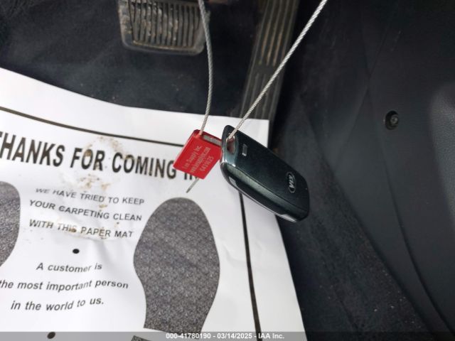 3KPFL4A7XHE053070 KIA FORTE S