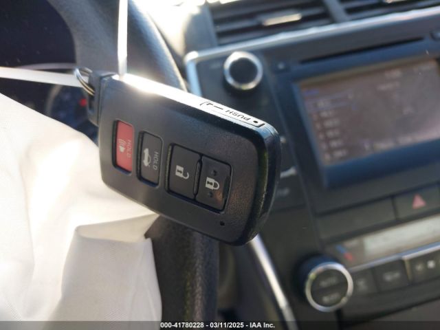 4T1BD1FK8FU172673 Toyota Camry Hybrid Le