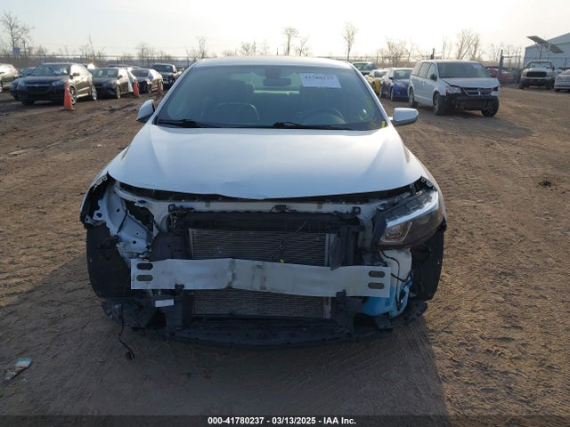 1G1ZE5ST2HF122373 Chevrolet MALIBU 1LT