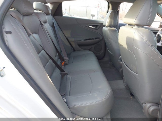 1G1ZE5ST2HF122373 Chevrolet MALIBU 1LT