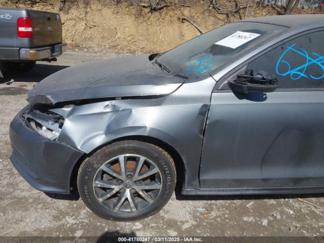 3VWD67AJ5GM396639 Volkswagen Jetta 1.4t Se