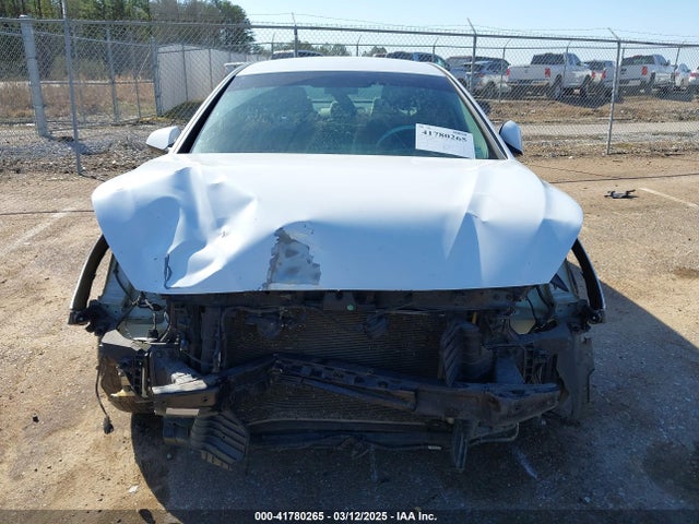 5NPE24AF0JH602718 Hyundai SONATA SE