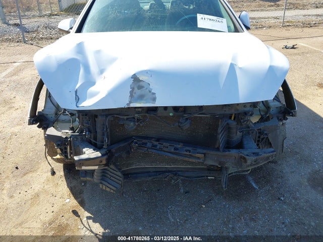 5NPE24AF0JH602718 Hyundai SONATA SE