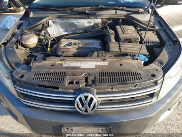 WVGAV7AXXGW552585 Volkswagen TIGUAN SE