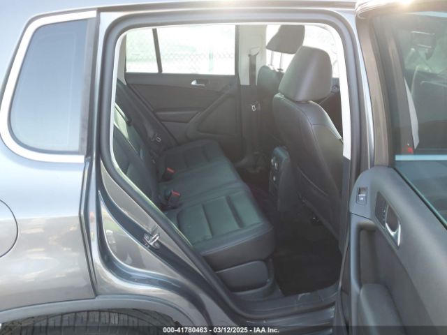 WVGAV7AXXGW552585 Volkswagen TIGUAN SE