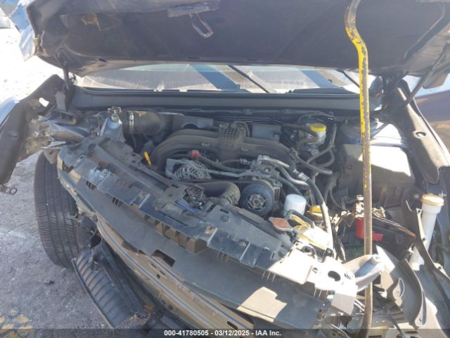 4S3BNAA67J3045388 Subaru Legacy 2.5i