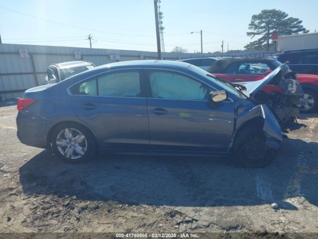 4S3BNAA67J3045388 Subaru Legacy 2.5i