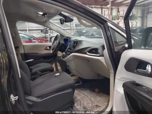 2C4RC1CG0HR598489 Chrysler Pacifica Lx