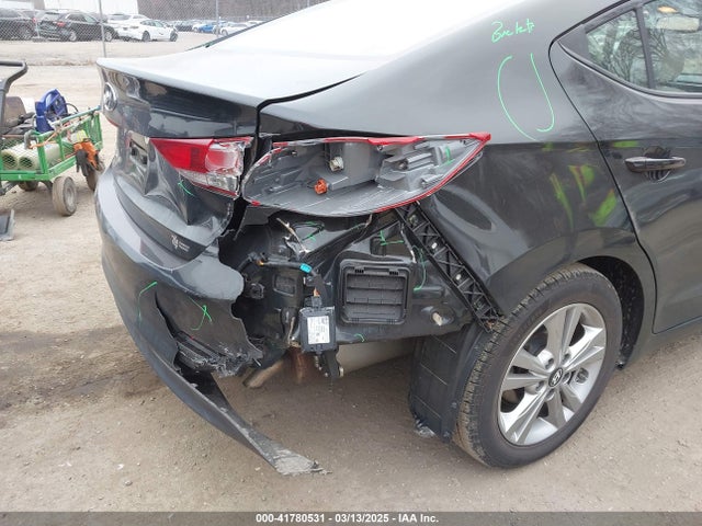 5NPD84LFXJH296909 Hyundai Elantra Value Edition