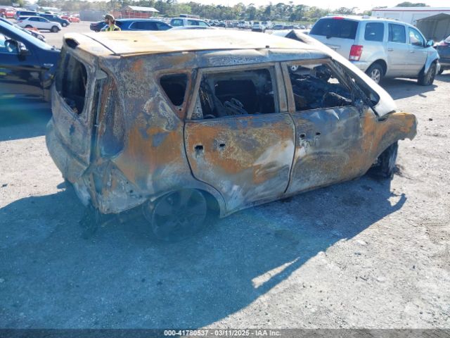 KNDJN2A26H7488973 KIA Soul !