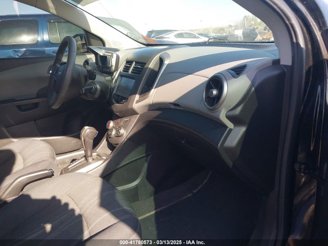 1G1JC5SH5G4185234 Chevrolet Sonic Lt Auto