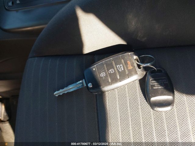 KNAFX4A65F5393647 KIA FORTE LX