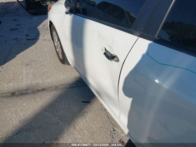 KNAFX4A65F5393647 KIA FORTE LX