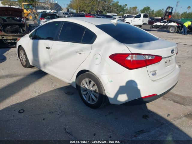 KNAFX4A65F5393647 KIA FORTE LX