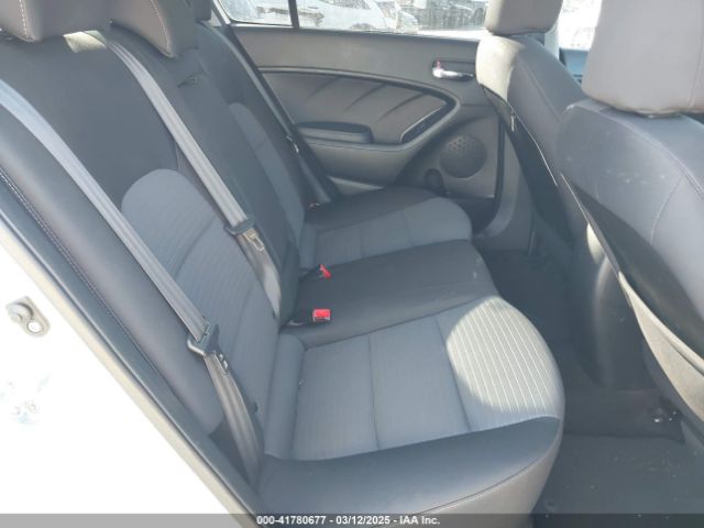 KNAFX4A65F5393647 KIA FORTE LX