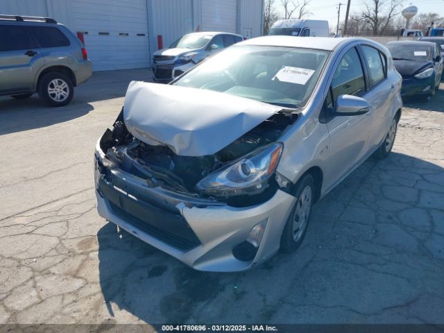 JTDKDTB38F1096503 Toyota Prius C One