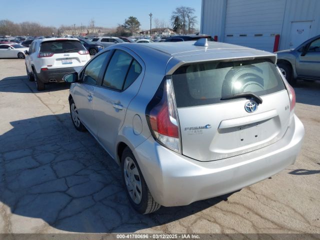 JTDKDTB38F1096503 Toyota Prius C One