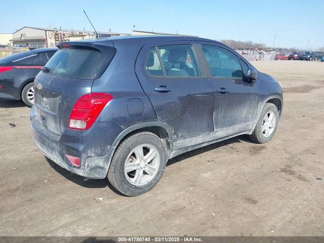 Chevrolet TRAX LS 2018 3GNCJNSB4JL160058 Image 4