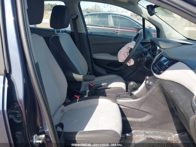 Chevrolet TRAX LS 2018 3GNCJNSB4JL160058 Image 5