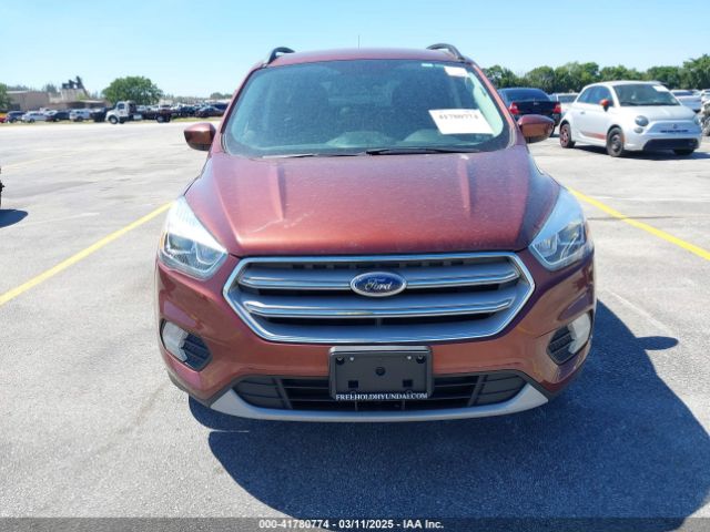 1FMCU9HD2JUC66686 Ford ESCAPE SEL