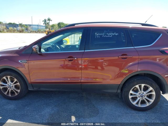 1FMCU9HD2JUC66686 Ford ESCAPE SEL