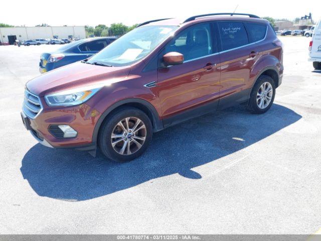 1FMCU9HD2JUC66686 Ford ESCAPE SEL
