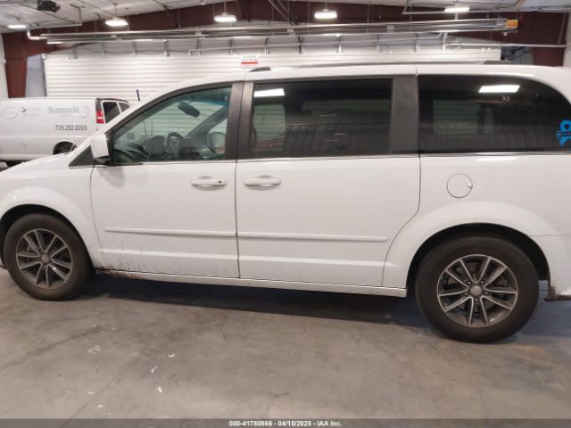 2C4RDGCG5HR693680 Dodge Grand Caravan Sxt