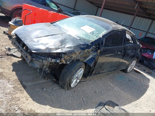 1FADP3F28JL325086 Ford FOCUS SE