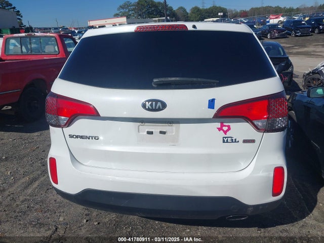 KIA SORENTO LX 2015 5XYKT3A65FG597900 Image 16