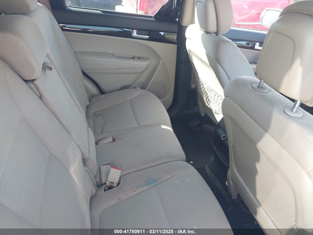 KIA SORENTO LX 2015 5XYKT3A65FG597900 Image 8