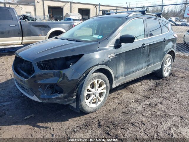 1FMCU9GD4HUD90471 Ford ESCAPE SE