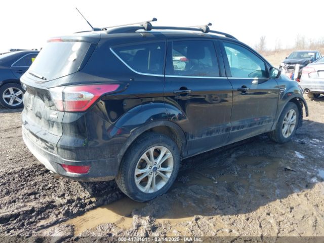 1FMCU9GD4HUD90471 Ford ESCAPE SE