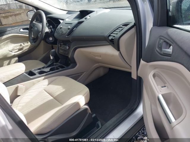 1FMCU0GD7HUC10055 Ford ESCAPE SE