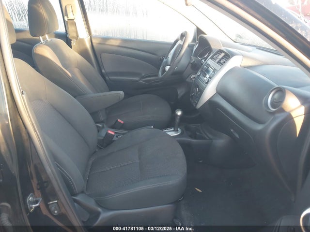 3N1CN7APXFL951193 Nissan Versa 1.6 Sv