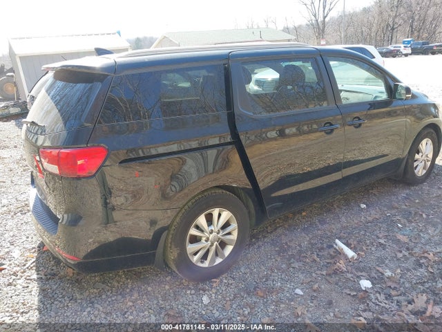 KIA SEDONA LX 2016 KNDMB5C12G6107426 Image 4