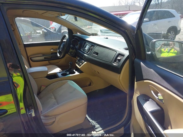 KIA SEDONA LX 2016 KNDMB5C12G6107426 Image 5