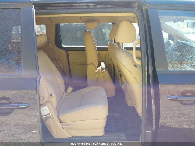 KIA SEDONA LX 2016 KNDMB5C12G6107426 Image 8