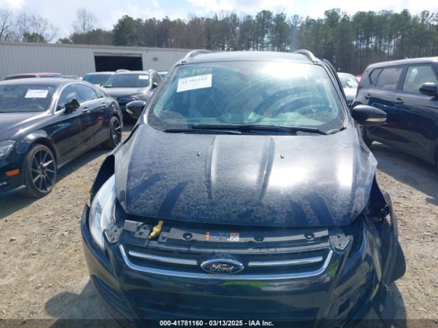 1FMCU0J91EUD62946 Ford Escape Titanium