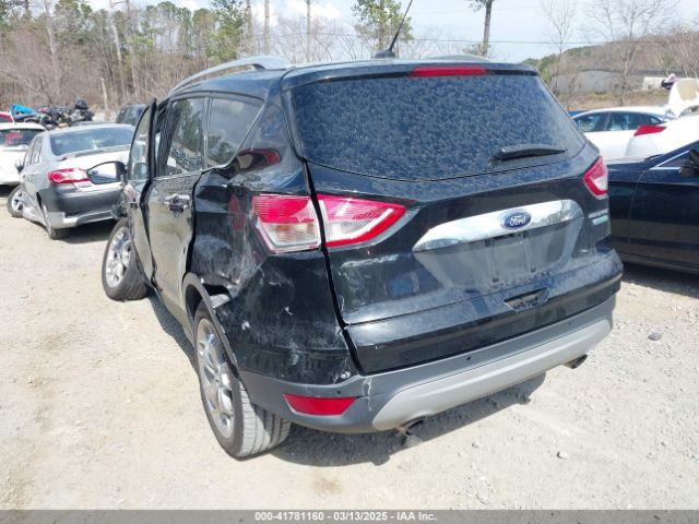 1FMCU0J91EUD62946 Ford Escape Titanium