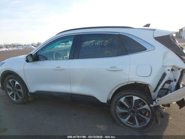 1FMCU9JAXRUB29166 Ford Escape Platinum
