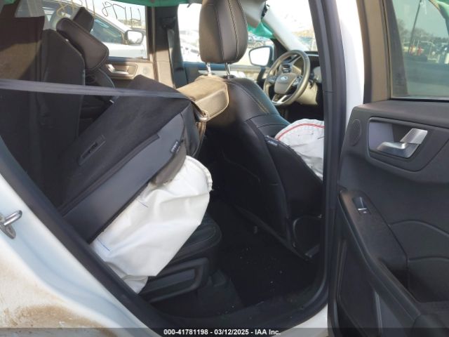 1FMCU9JAXRUB29166 Ford Escape Platinum
