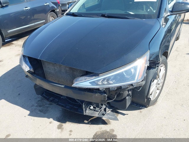 KMHD84LF1KU805675 Hyundai ELANTRA SEL