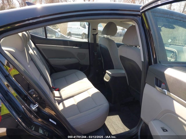 KMHD84LF1KU805675 Hyundai ELANTRA SEL