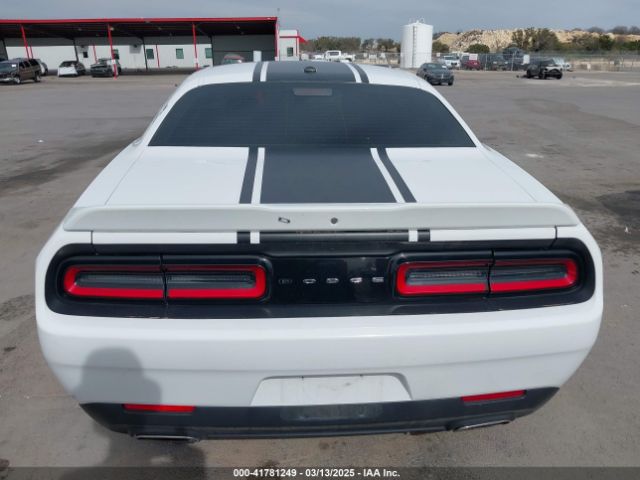 2C3CDZAG5LH226489 Dodge Challenger Sxt