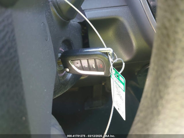 4T1B11HK4KU725075 Toyota CAMRY LE