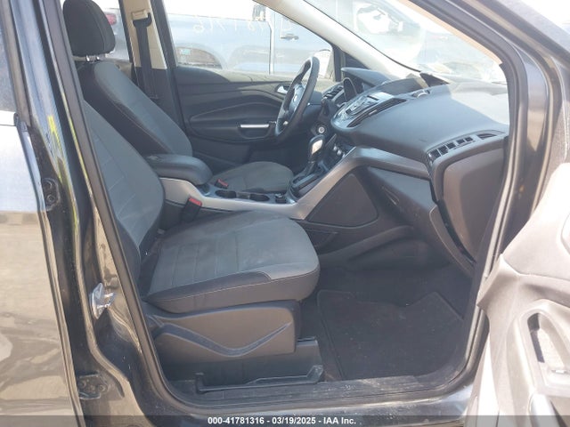 1FMCU9GX3GUB03100 Ford ESCAPE SE