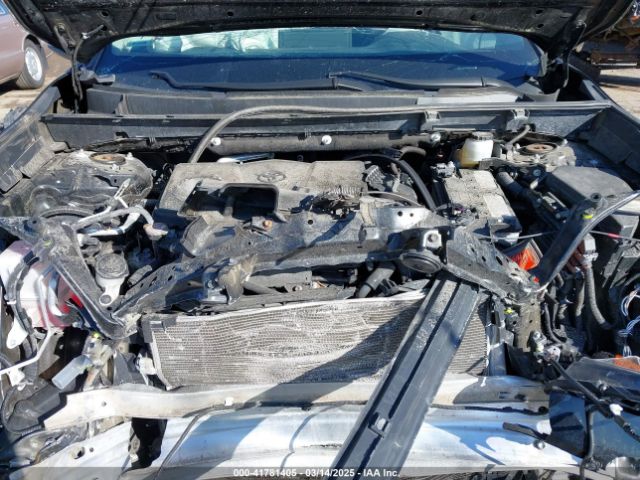 2T3G1RFV1KC054006 Toyota RAV4 LE