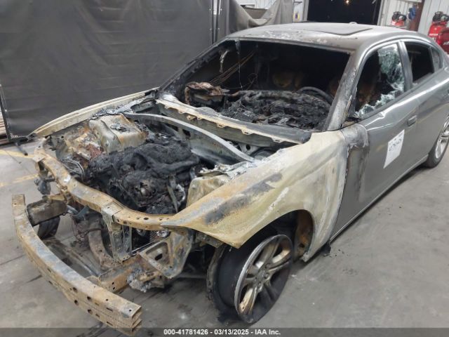 2C3CDXBG0KH699055 Dodge Charger Sxt Rwd