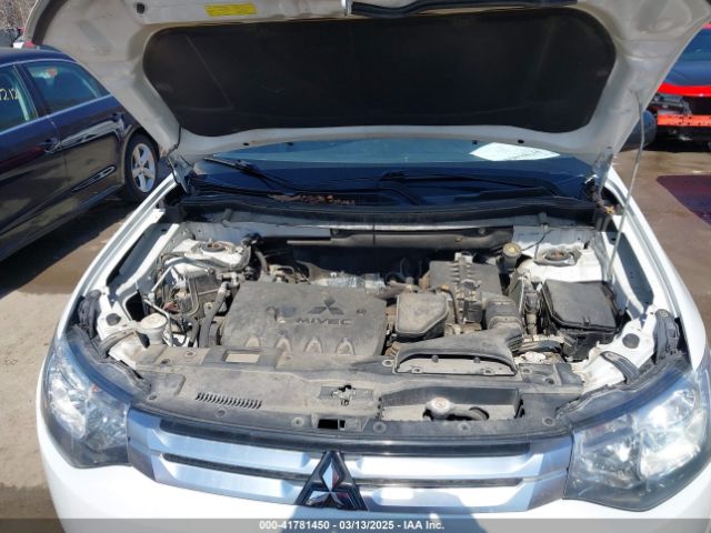 JA4AD2A30FZ013648 Mitsubishi Outlander Es